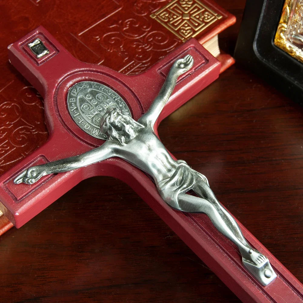 Cruz de agua bendita