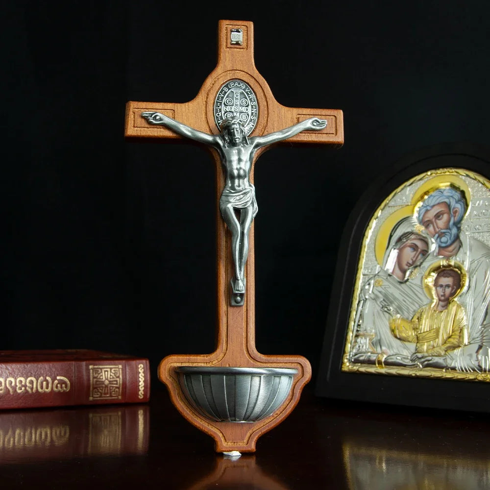 Cruz de agua bendita