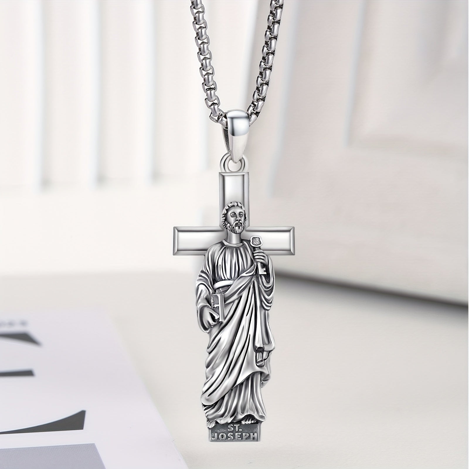 Colgante de collar de San José
